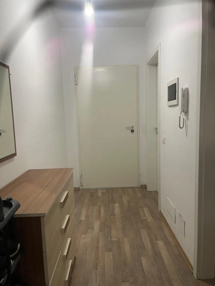 Apartament Ne Shitje 1+1 tek Siri Kodra (ID B110473) Tirane
