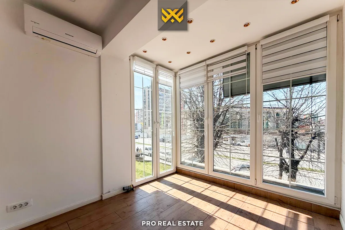 Banesë / Zyrë 115m² me #QIRA në Ulpianë