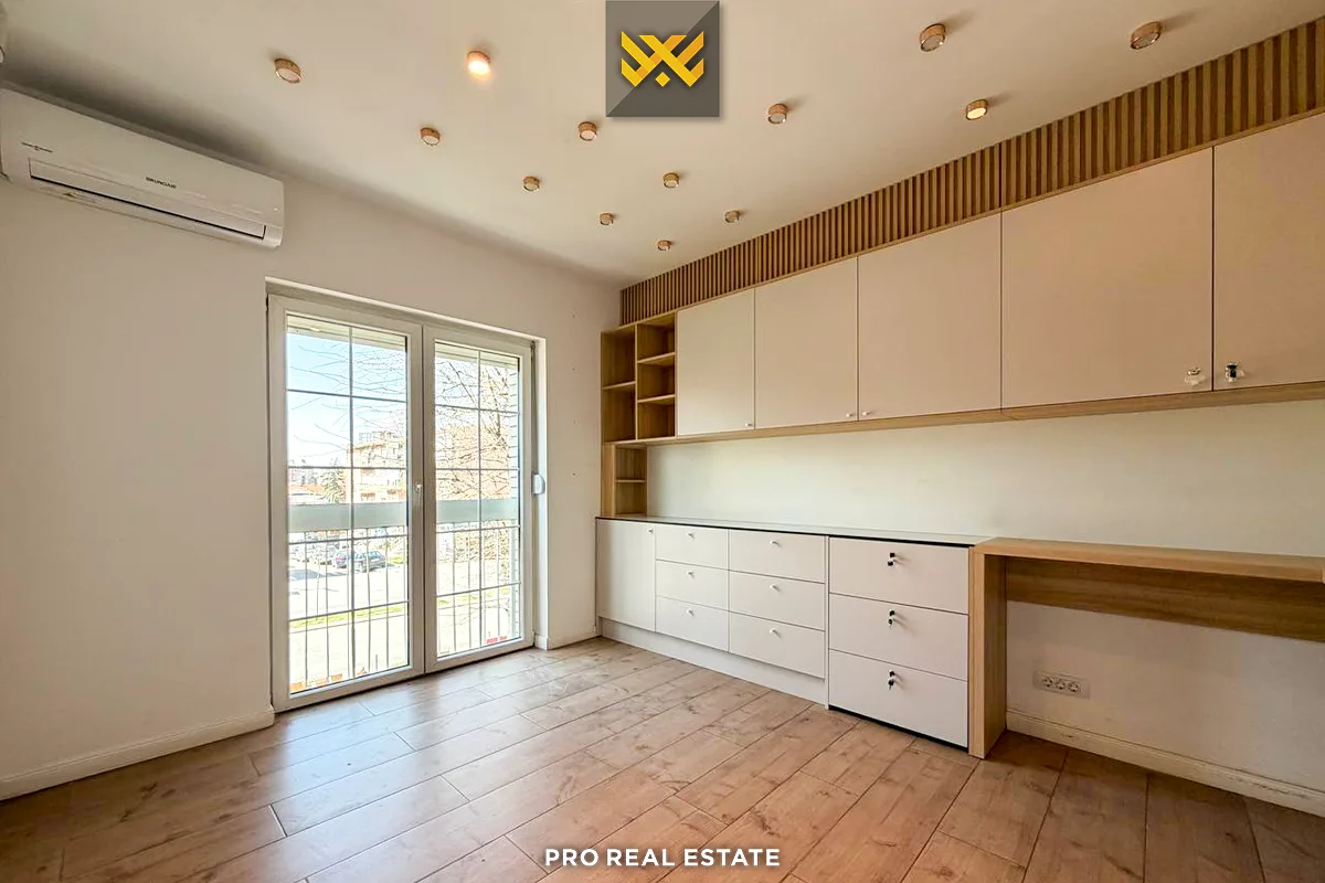 Banesë / Zyrë 115m² me #QIRA në Ulpianë