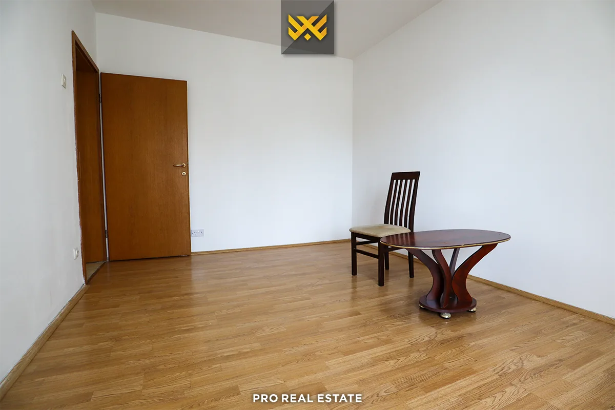 Zyrë 56m² me #QIRA në Ulpianë