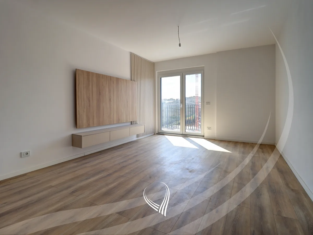 Banesë me 2 dhoma gjumi në shitje në lagjen Prishtina e Re