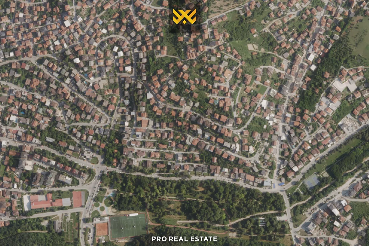 Shtëpi 300m² për #SHITJE në Taslixhe IV