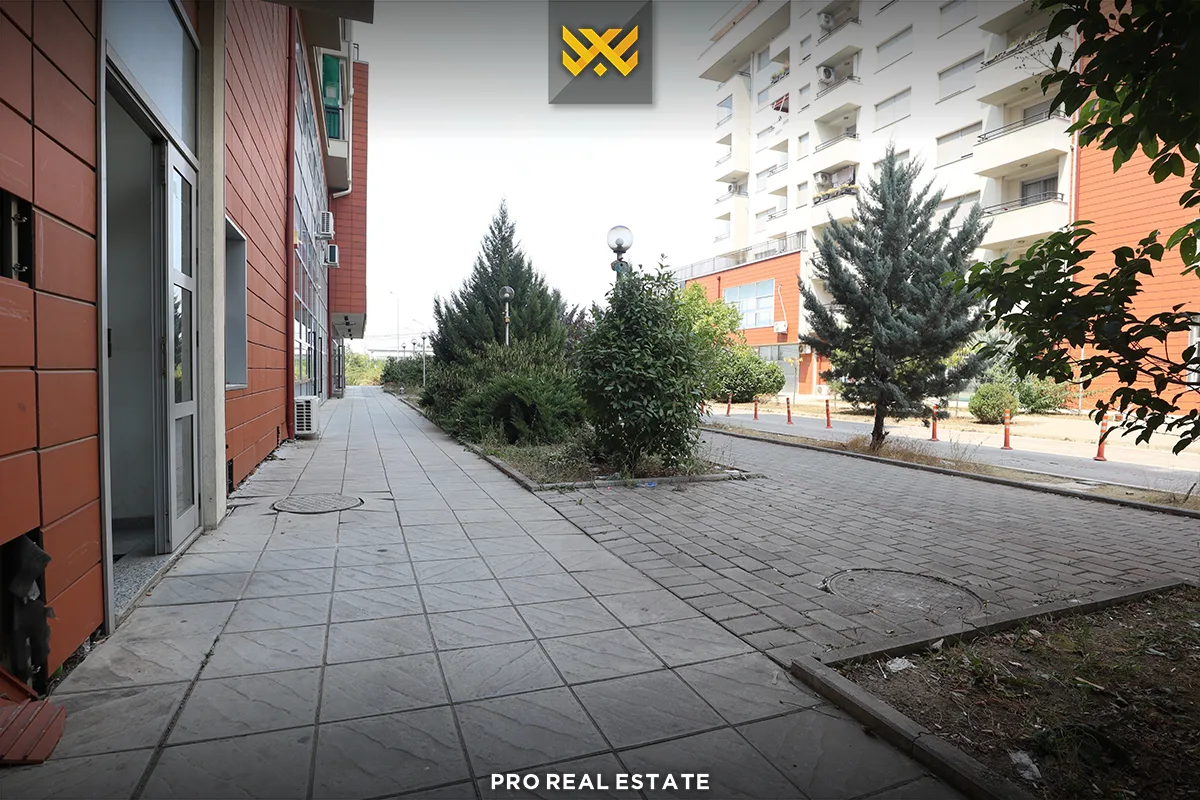 Lokal 60m² me #QIRA në Emshir.