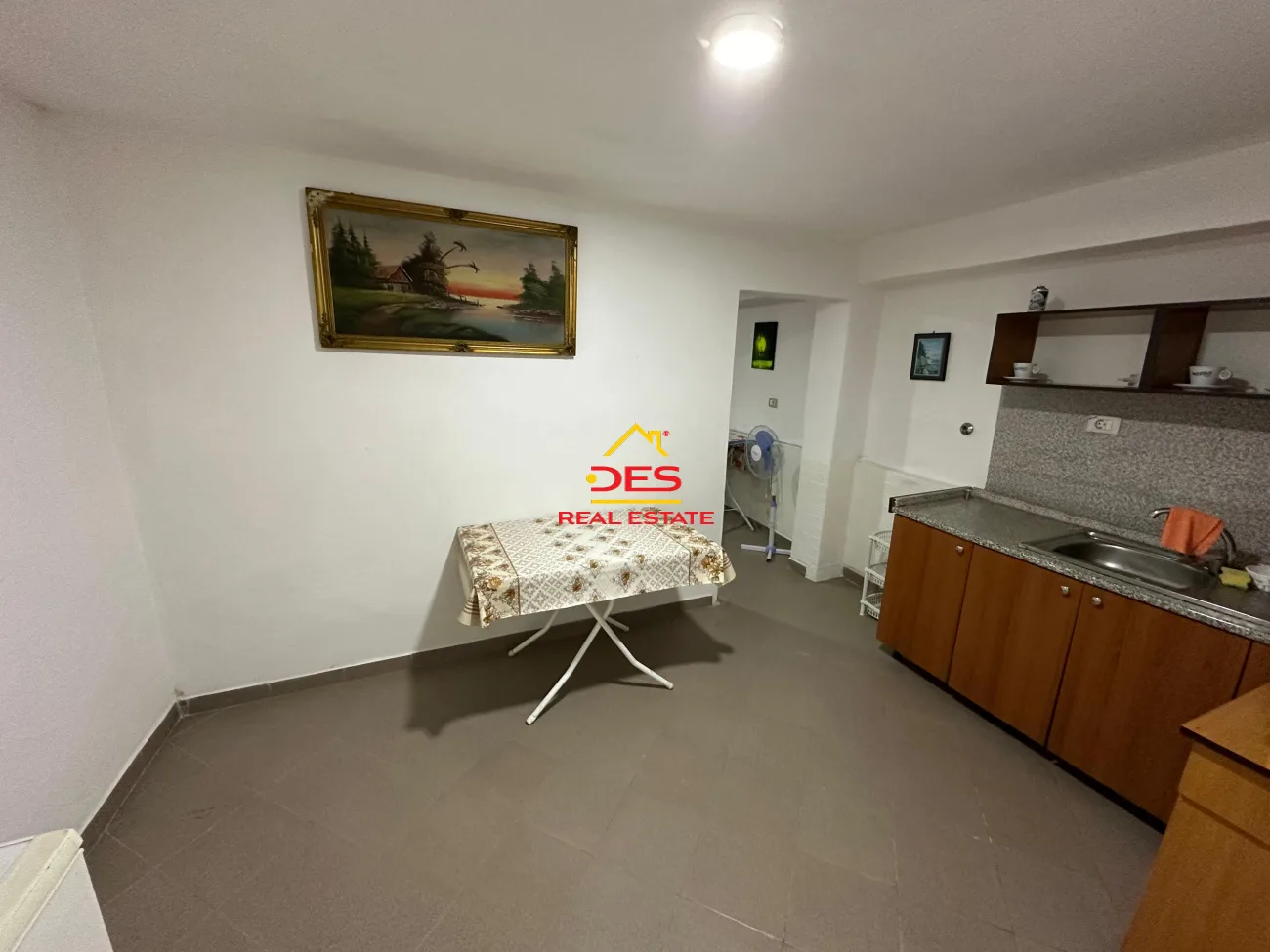 Shitet shtëpi private në plazh të vjetër, vlorë