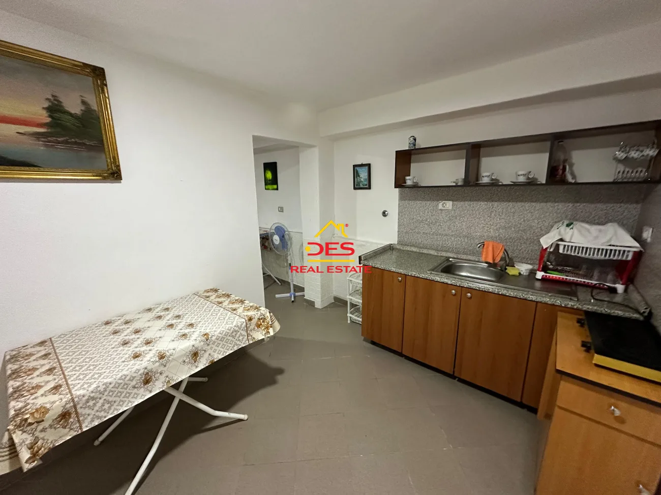 Shitet shtëpi private në plazh të vjetër, vlorë