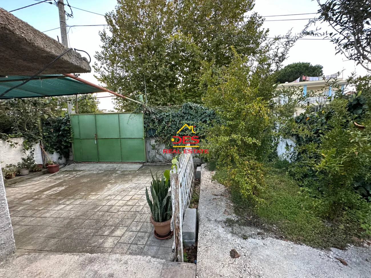 Shitet shtëpi private në plazh të vjetër, vlorë