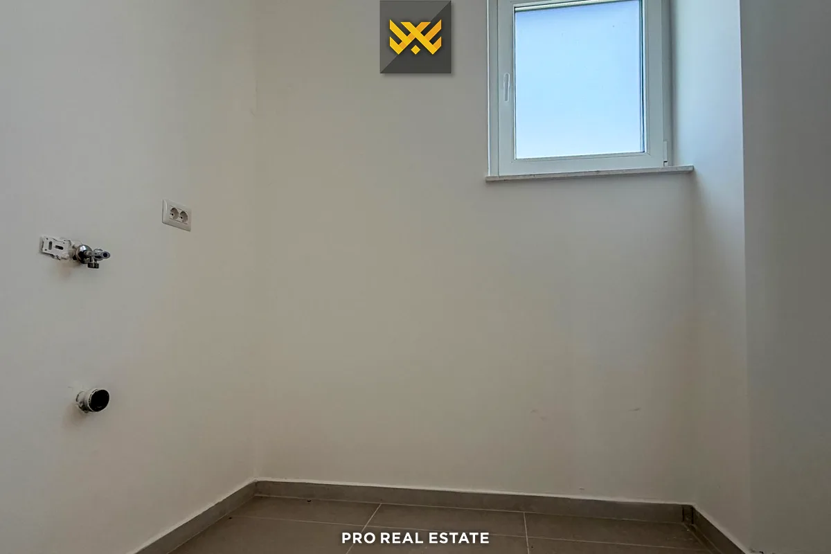 Shtëpi 245m² për #SHITJE në Lagjen Priam Village