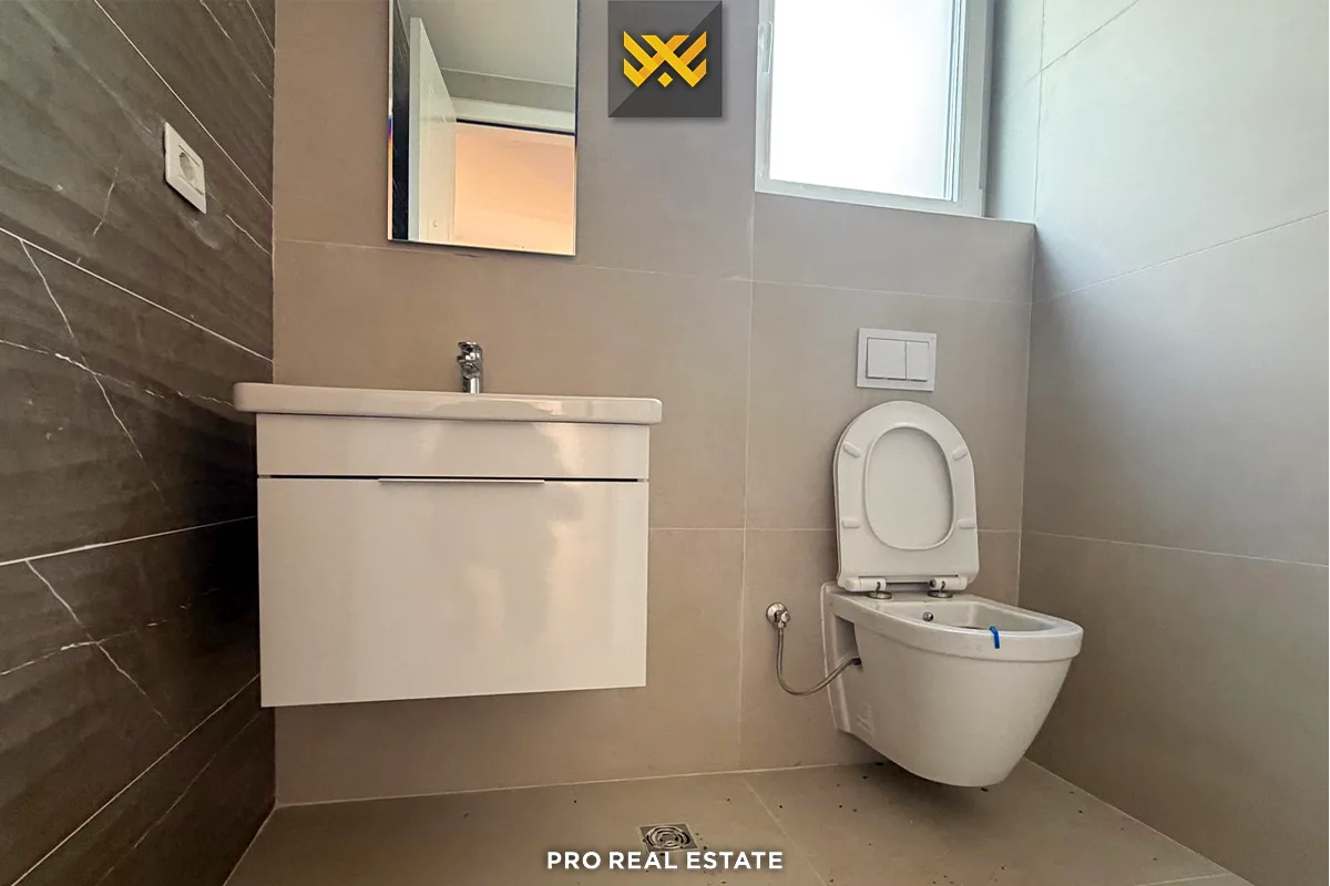 Shtëpi 245m² për #SHITJE në Lagjen Priam Village