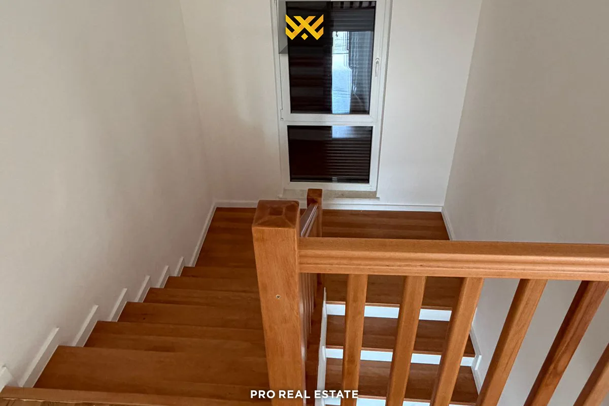 Shtëpi 245m² për #SHITJE në Lagjen Priam Village