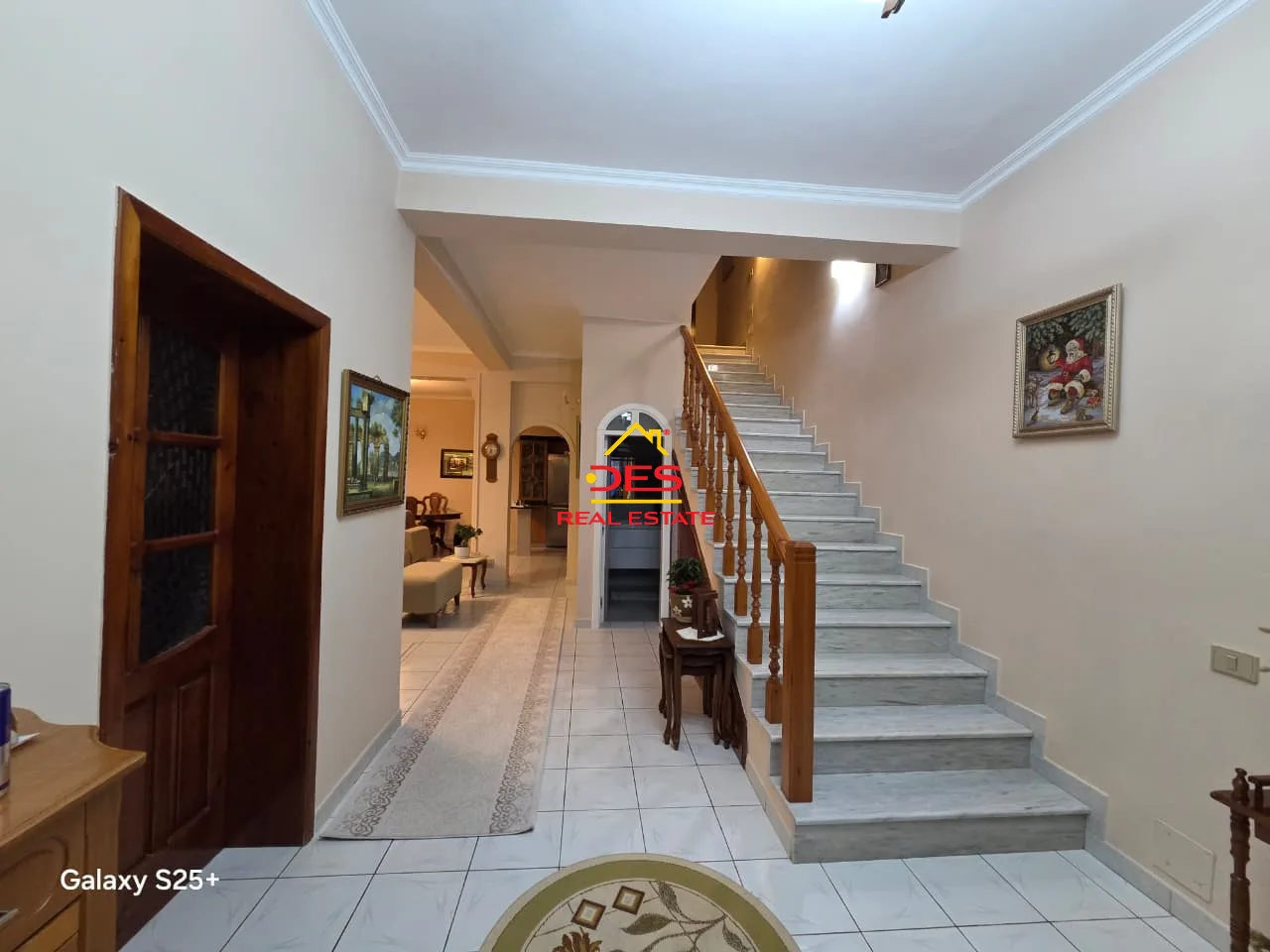 JEPET ME QIRA VILË 3-KATËSHE NË UJI TË FTOHTË, VLORE 📍 Pranë Kampit të Punëtorëve