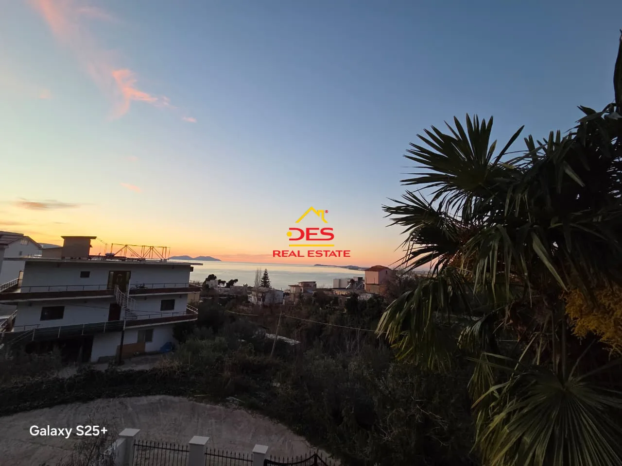 JEPET ME QIRA VILË 3-KATËSHE NË UJI TË FTOHTË, VLORE 📍 Pranë Kampit të Punëtorëve