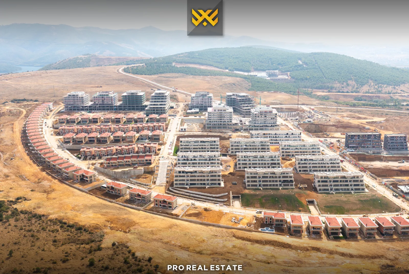 Banesë Duplex 237.42m² + 60.34m² për #SHITJE në Lagjen Marigona Hill.