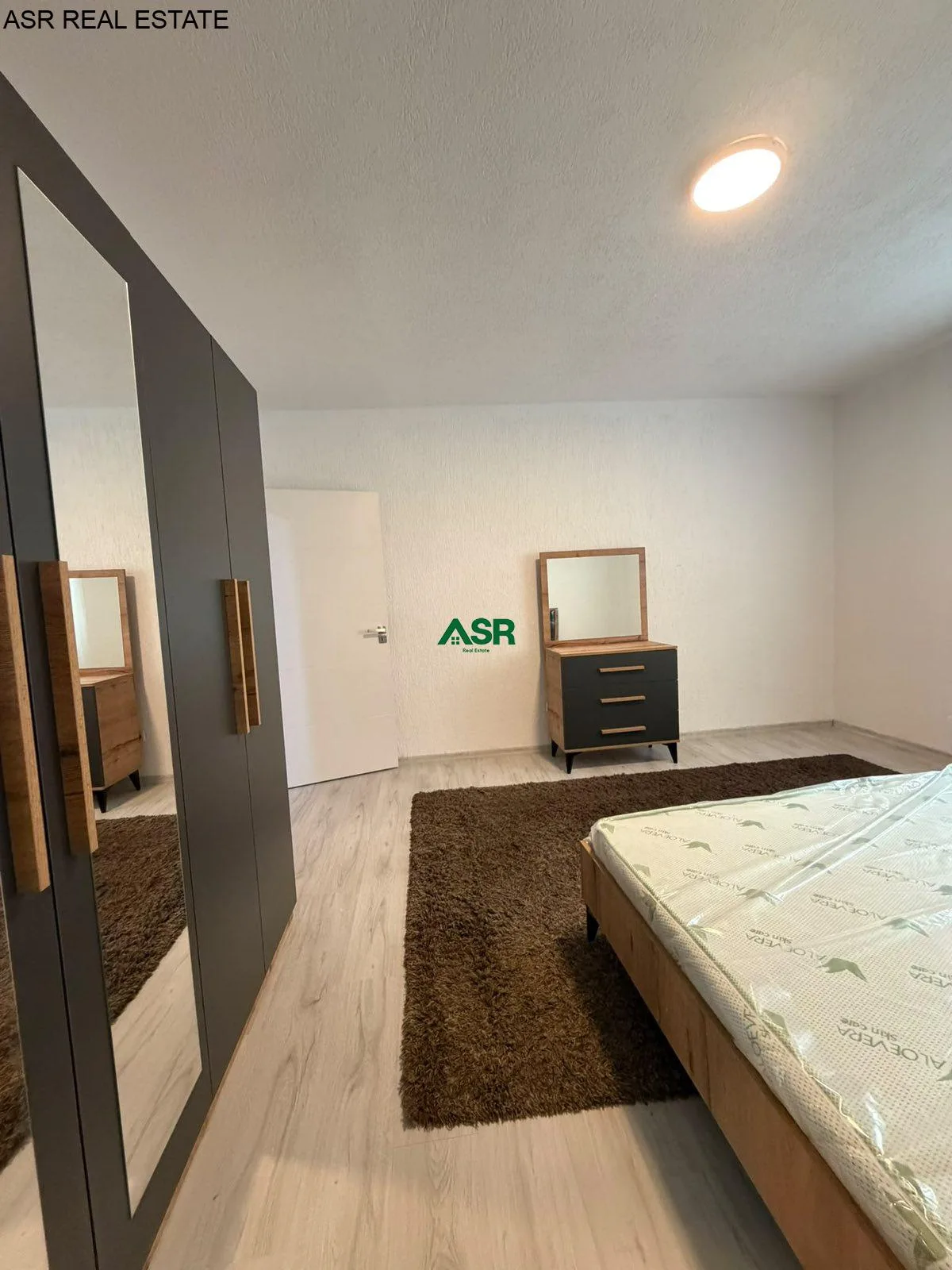 #ID:4502 Banesë 94m2 me #qira në lagjen qafa