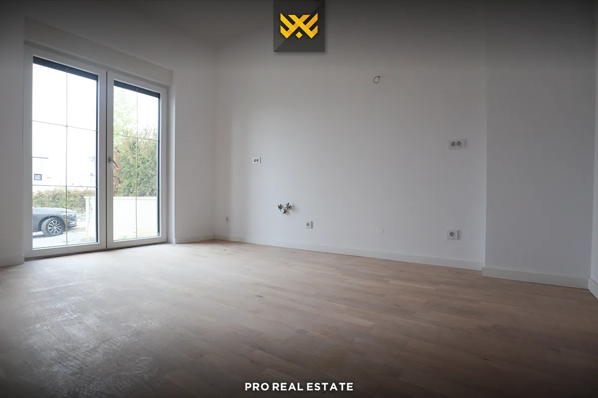 Shtëpi 300m² me #QIRA në Lagjen Royal Green Residence