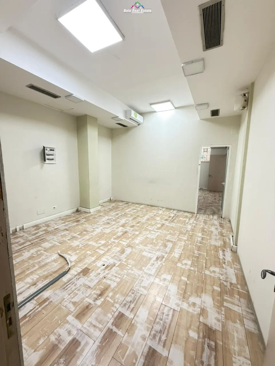Zyre Me Qera Tek Selvia ( ID BZ2820 ) Tirane