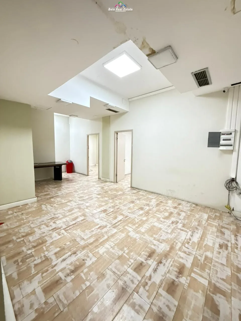 Zyre Me Qera Tek Selvia ( ID BZ2820 ) Tirane
