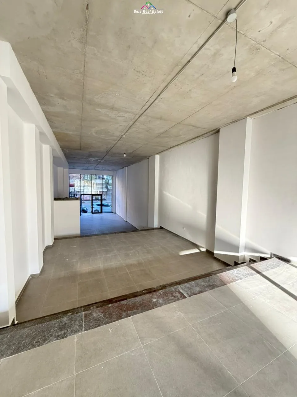 Dyqan me qera tek Rruga e Barrikadave (ID BD21865) Tirane