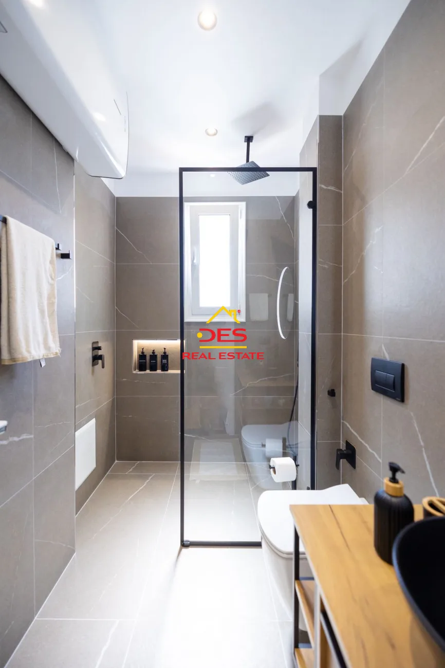 Jepet me qira apartament luksoz 1+1 në lungomare, vlorë.