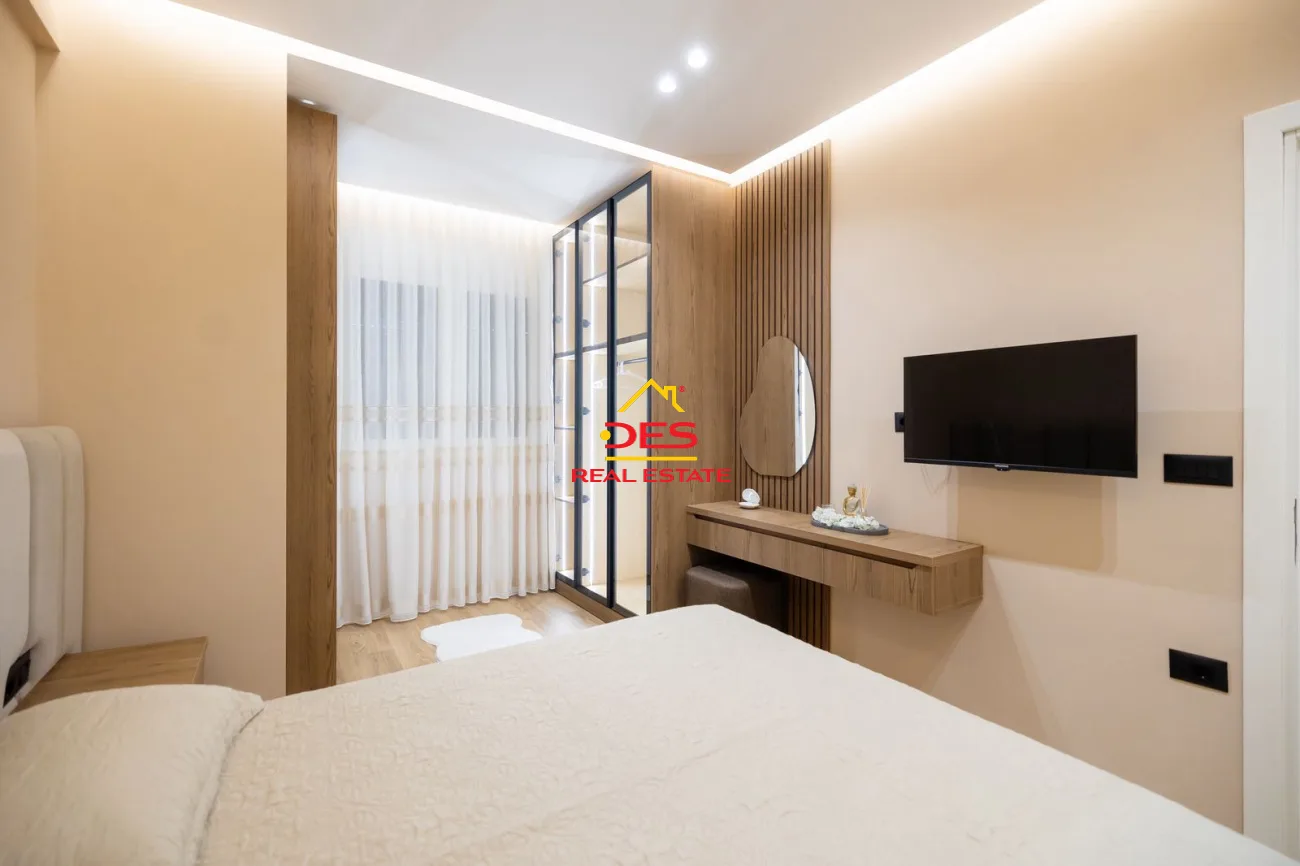 Jepet me qira apartament luksoz 1+1 në lungomare, vlorë.