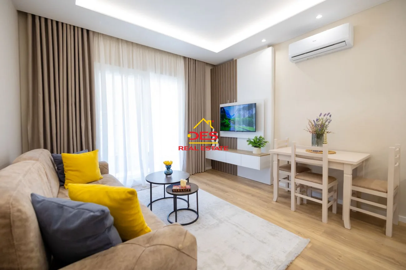 Jepet me qira apartament luksoz 1+1 në lungomare, vlorë.