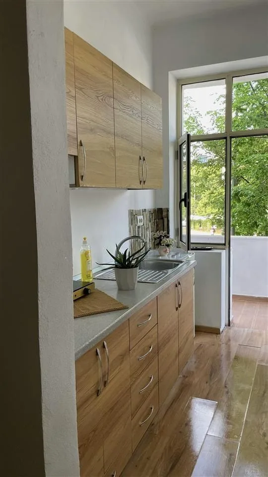 Apartament me qera 2+1 tek Sheshi Willson (ID B221311) Tirane