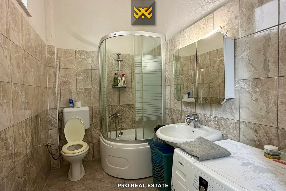 Shtëpi 182m² për #SHITJE në Lagjen Qëndresa