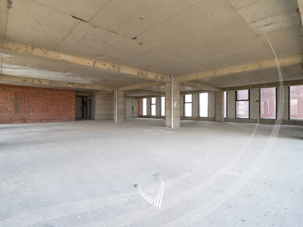 Zyre 319.67m2 në shitje në lagjen Kalabria – Emshir