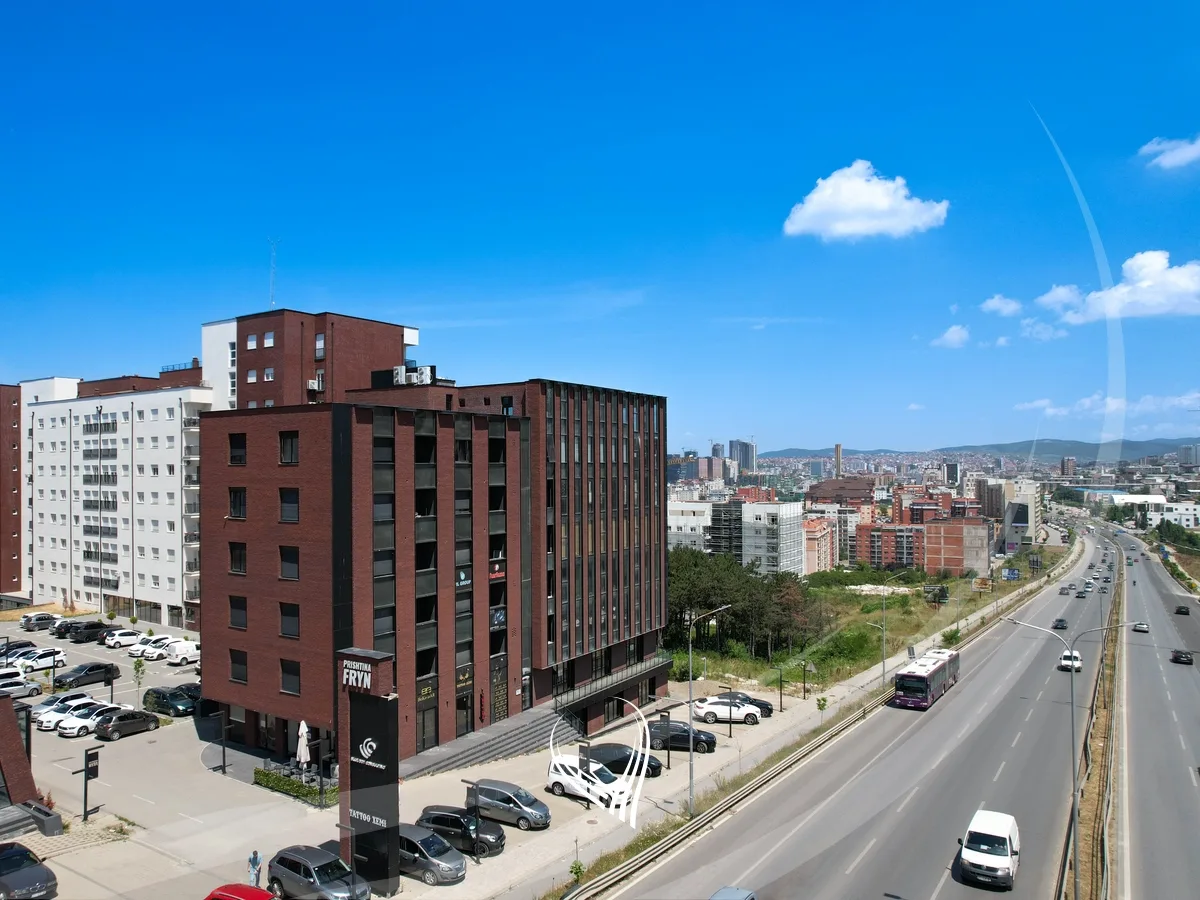 Zyre 319.67m2 në shitje në lagjen Kalabria – Emshir