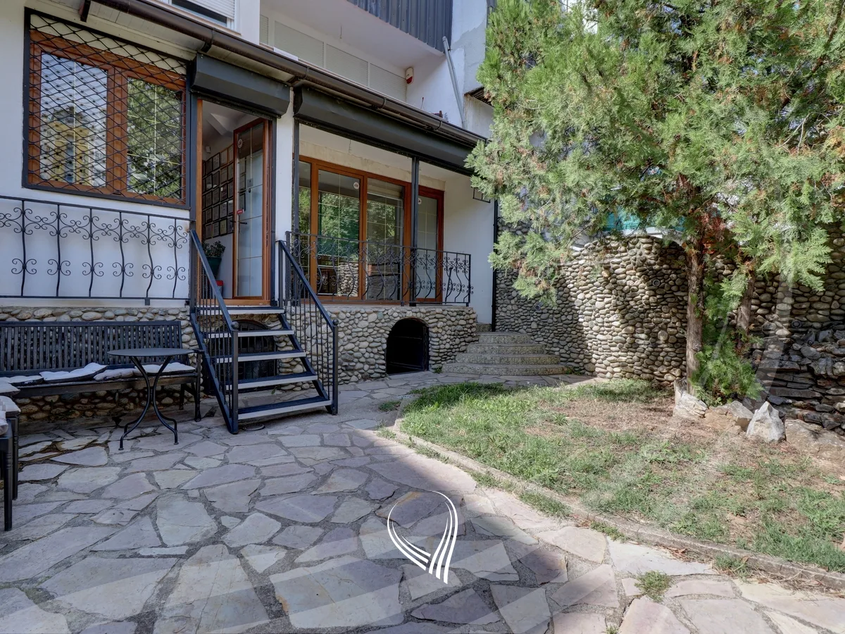 Zyre me 4 dhoma pune me qira në lagjen Dardania