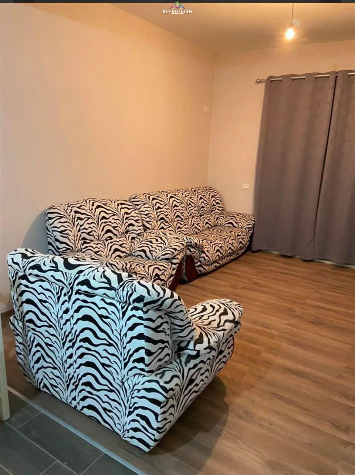 Apartament Me Qera 2+1+2 Tek Kompleksi Golden Park (ID B2201114 ) Tirane