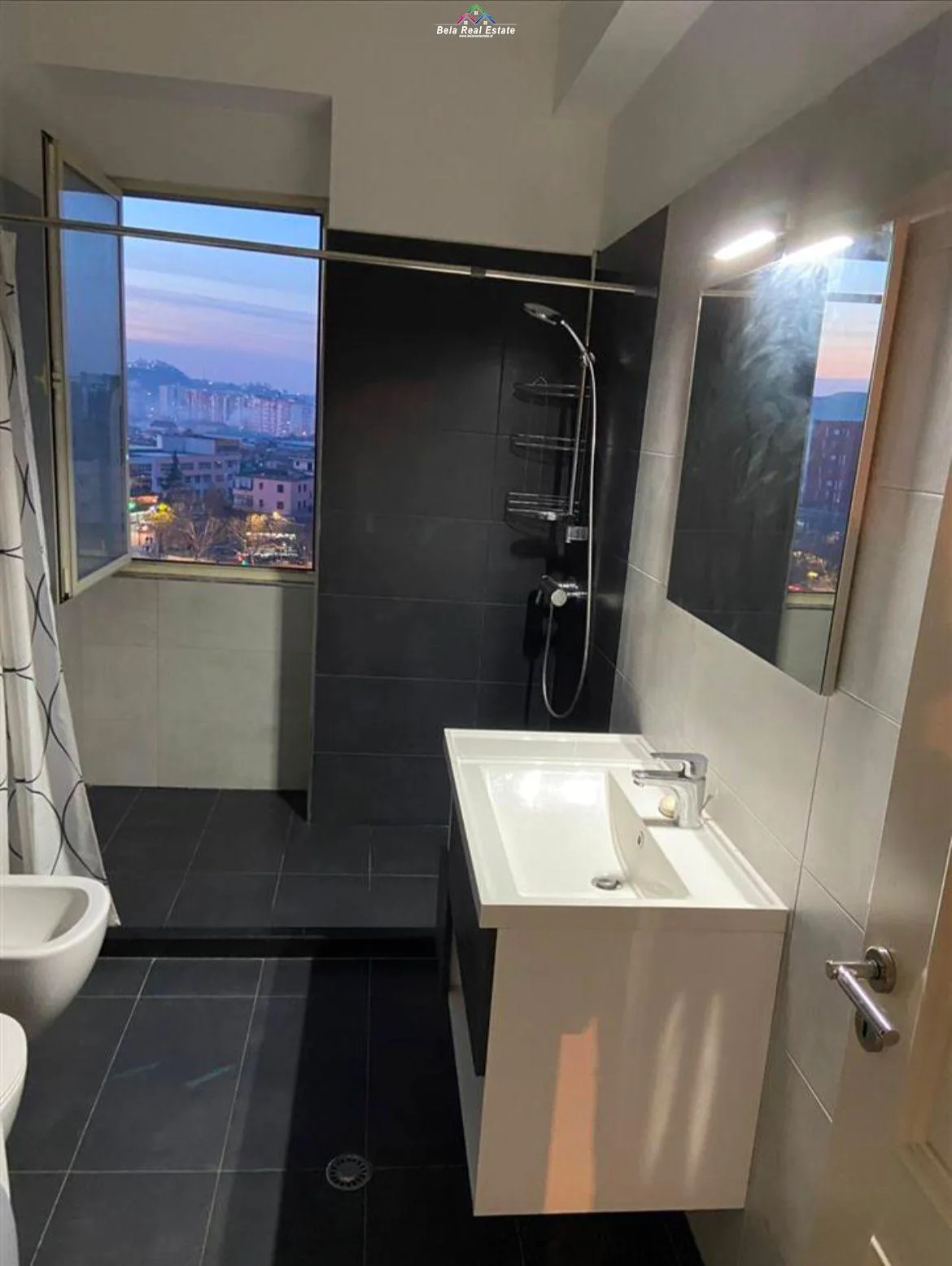 Apartament Me Qera 2+1+2 Tek Kompleksi Golden Park (ID B2201114 ) Tirane