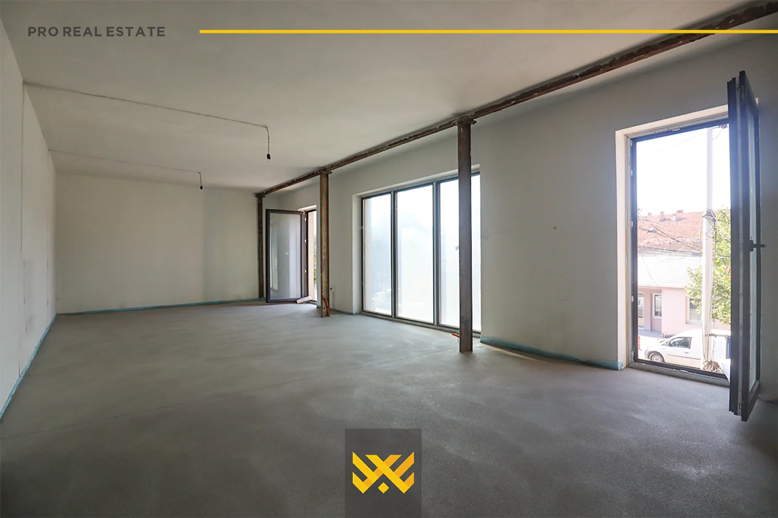 Lokal – Zyre 225m² me #QIRA në Tophane.