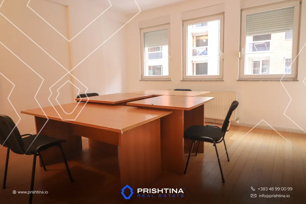 Zyre për qira 70m² te Rruga B