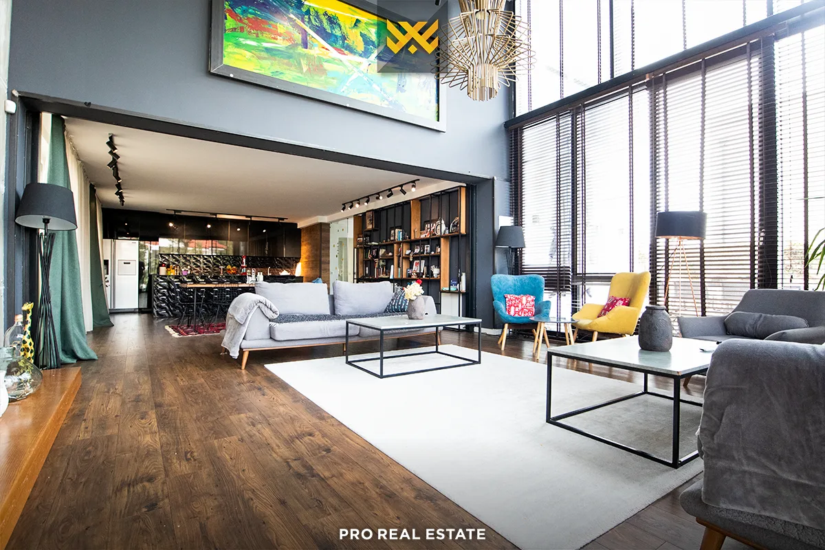 Shtëpi 320m² për #SHITJE në Sofali.