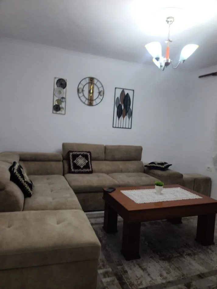 Apartament me qera 2+1 tek 21 Dhjetori (ID B221336) Tirane