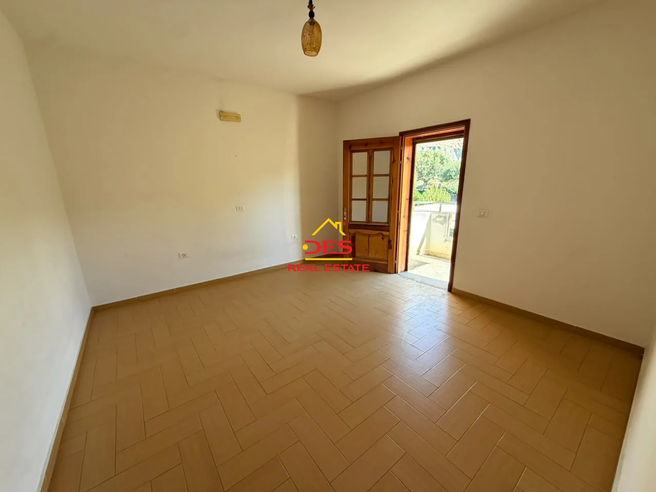 Shitet vilë 3-katëshe pranë ish-fabrikës së tullave, vlorë.
