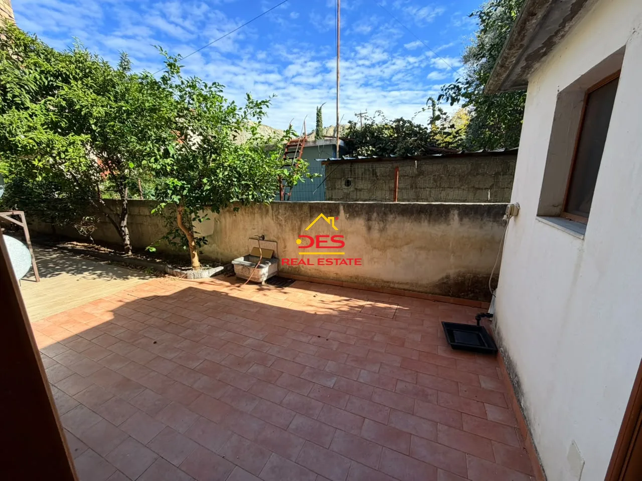 Shitet vilë 3-katëshe pranë ish-fabrikës së tullave, vlorë.