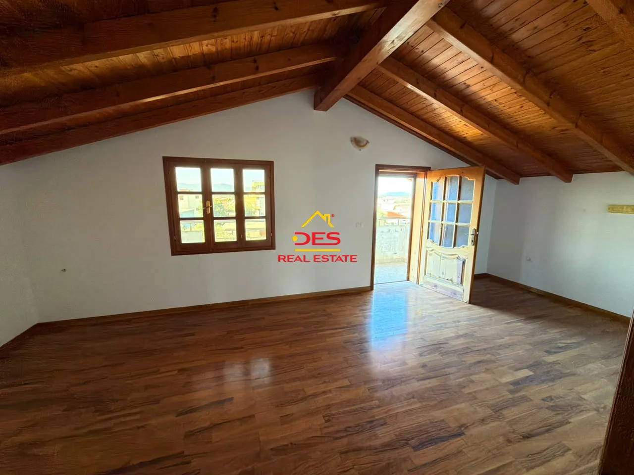 Shitet vilë 3-katëshe pranë ish-fabrikës së tullave, vlorë.