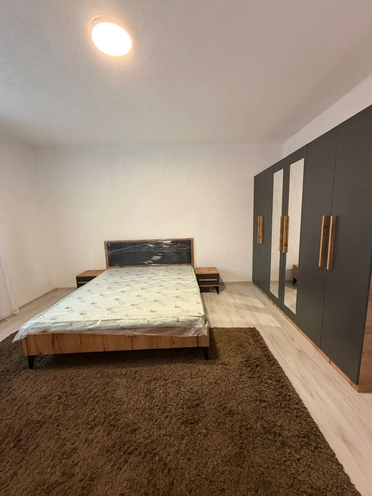 Banesë me qira 2+1 në Tophane
