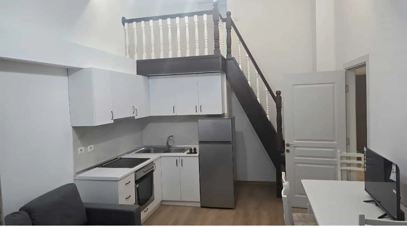 Apartament me qera 1+1 tek Rruga e Kavajes (ID B2101126) Tirane