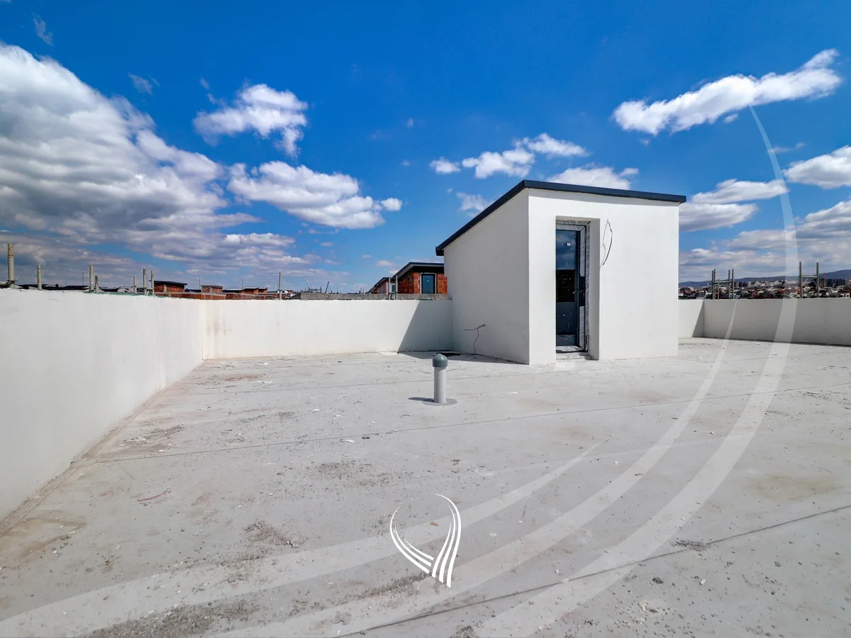 Shtëpi me 4 dhoma gjumi në shitje në lagjen Çagllavicë – Living Residence