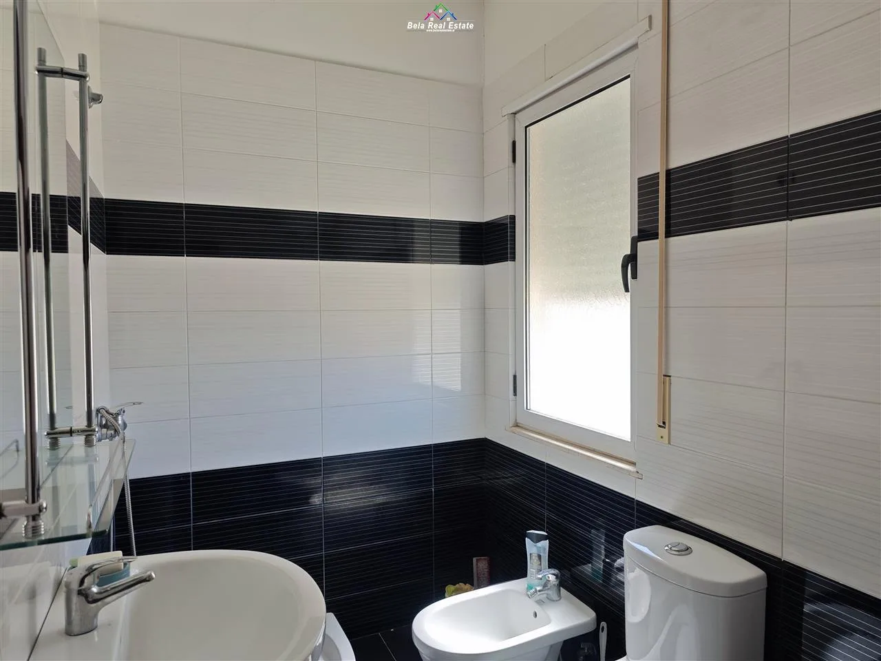 Apartament Me Qera 2+1 ne Fresk (ID B2201276) Tirane
