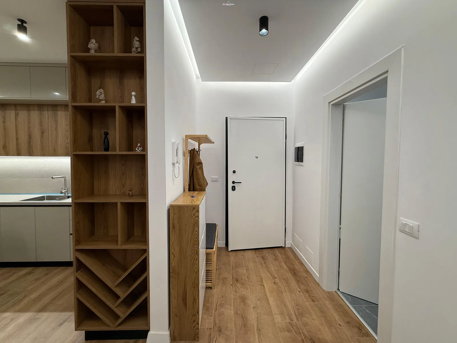 Apartament Me Qera 1+1+ Post Parkimi Tek Univers City (ID B2101710) Tirane