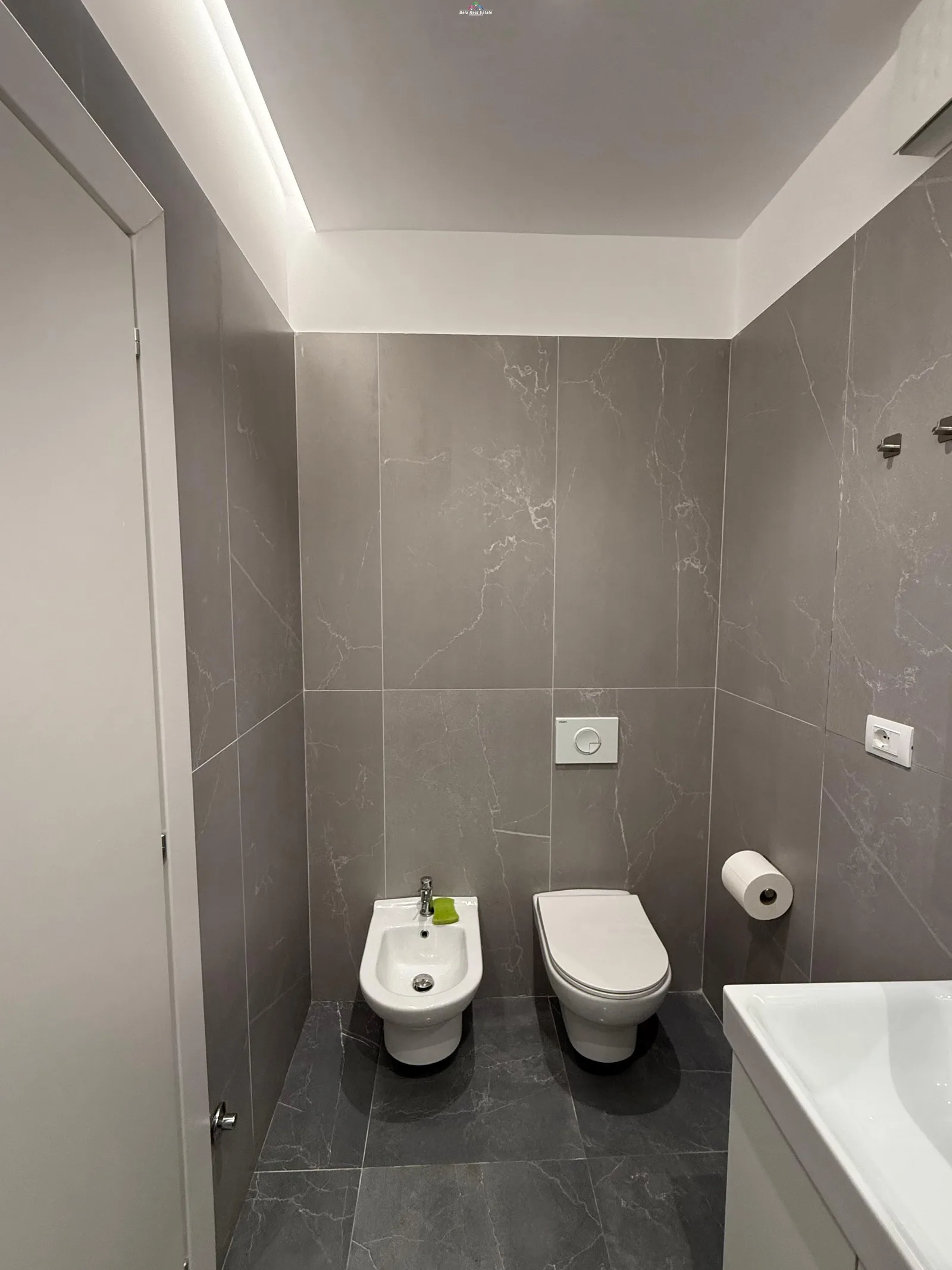 Apartament Me Qera 1+1+ Post Parkimi Tek Univers City (ID B2101710) Tirane