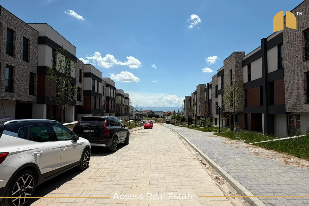 Banesë/Zyre me QIRA – 3 hapësira pune + 38m² terasë – Veternik