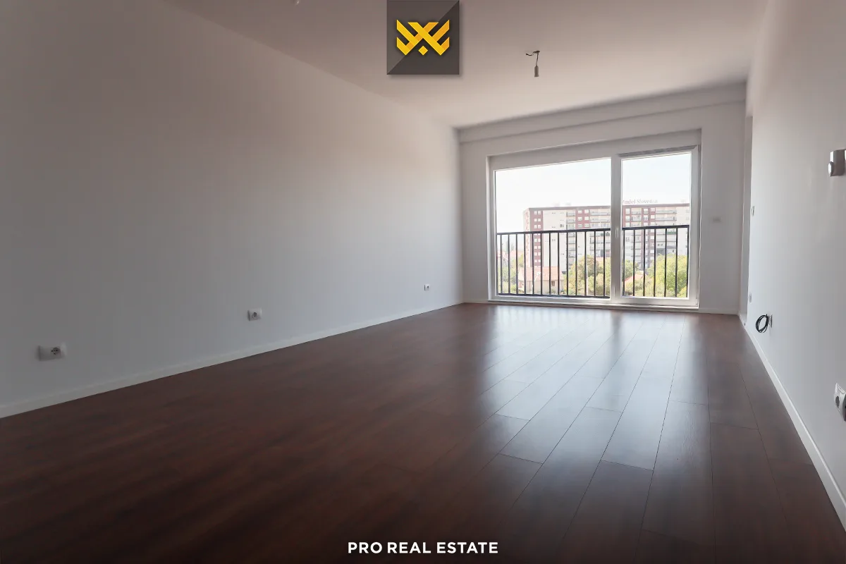 Banesë / Zyrë 82.28m² me #QIRA në Bresje
