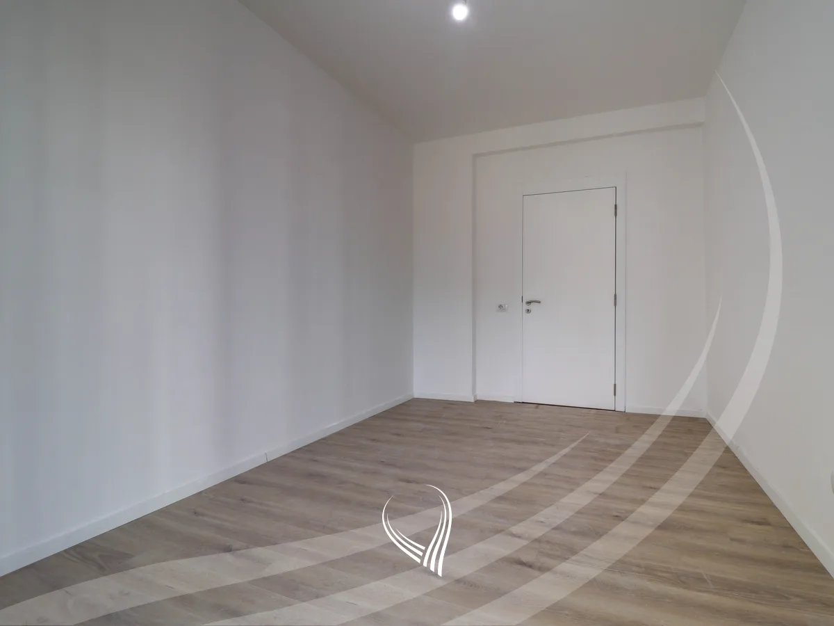 Banesë me 3 dhoma gjumi në shitje në lagjen Prishtina e Re – Grand Tower