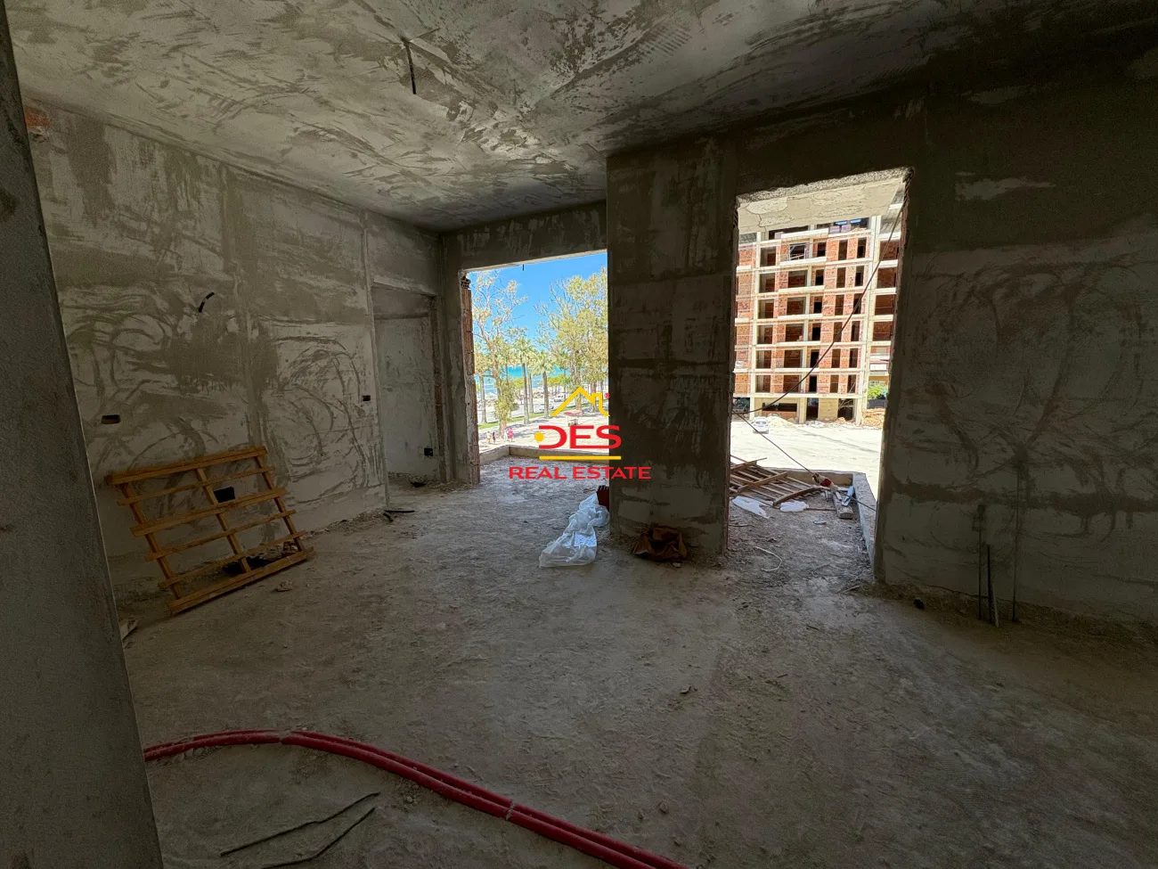 Shitet apartament 1+1 në rezidencën “poseidon”, vlorë