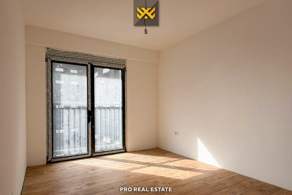 Banesë / Zyrë 98.96m² me #QIRA në Lakrishtë