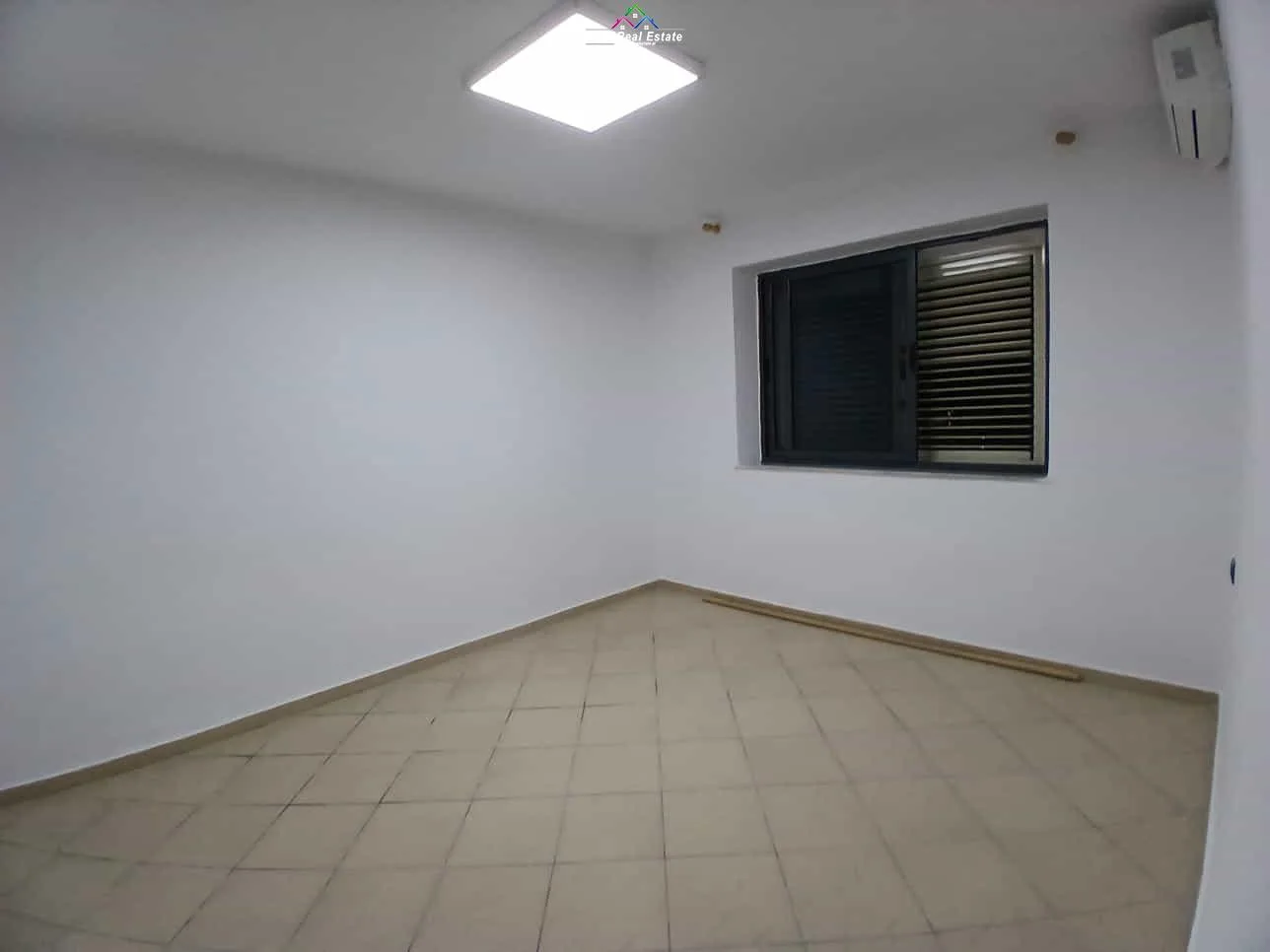 Zyre Me Qera Tek Rruga e Durresit ( ID BZ2817) Tirane